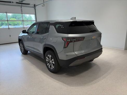 New 2026 Chevrolet Equinox LT w/ Convenience Package II FWD image 4