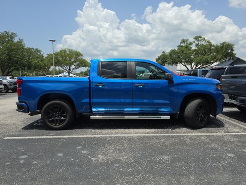 Used 2022 Chevrolet Silverado 1500 Custom RWD image 2