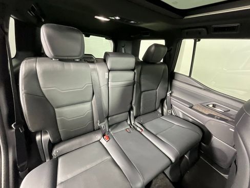 Used 2025 Lexus GX 550 image 21