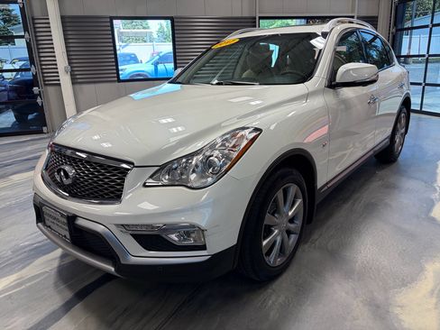 Used 2017 INFINITI QX50 AWD w/ Premium Plus Package image 3
