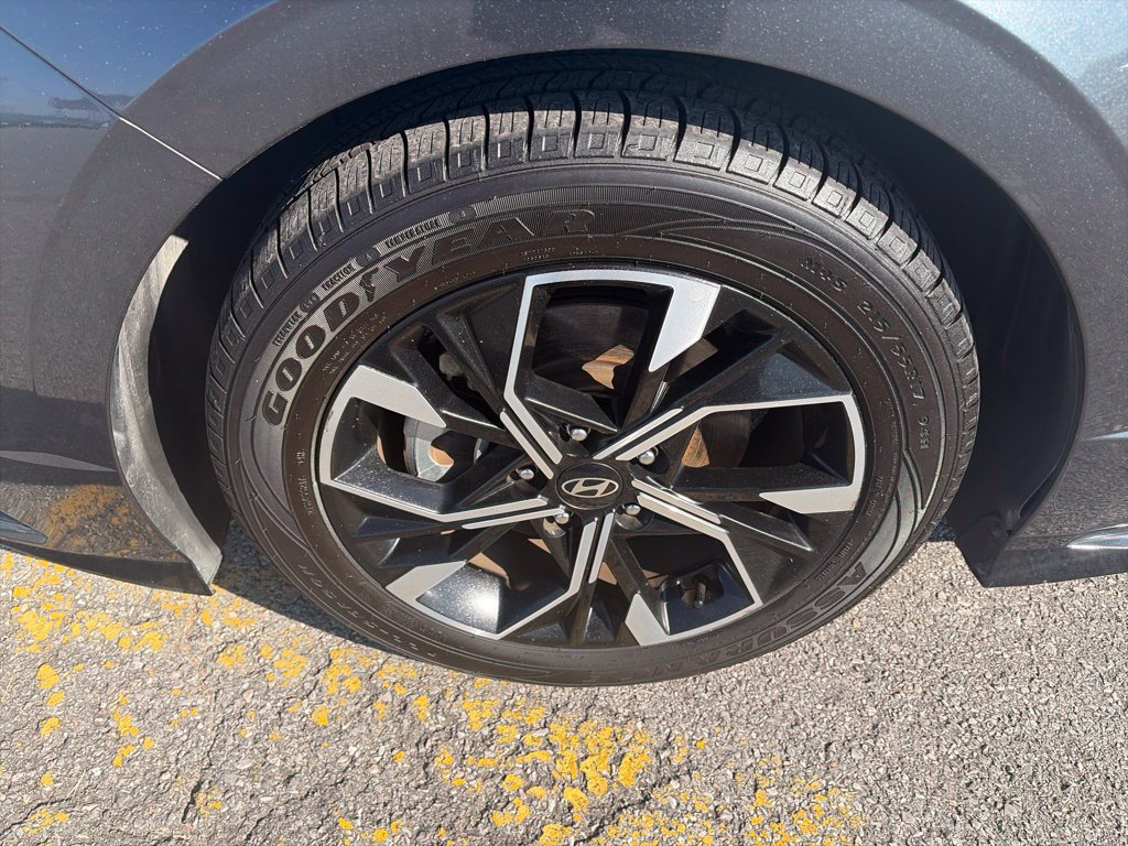 Used 2025 Hyundai Sonata SEL FWD image 10