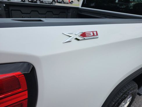 Certified 2023 GMC Sierra 1500 SLT w/ SLT Premium Package AWD/4WD image 6