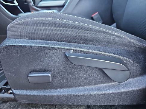 Used 2015 Chevrolet Colorado LT w/ LT Convenience Package image 27