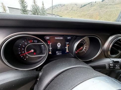 Used 2019 Jeep Wrangler Unlimited Rubicon AWD/4WD image 20