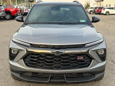 Used 2025 Chevrolet TrailBlazer RS w/ Convenience Package AWD/4WD image 8