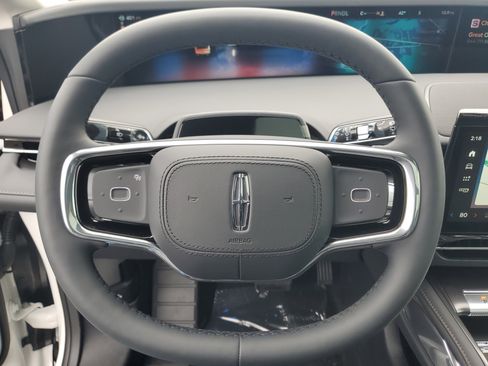 New 2026 Lincoln Nautilus Reserve w/ Jet Appearance Package image 16