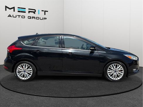 Used 2015 Ford Focus Titanium FWD image 10