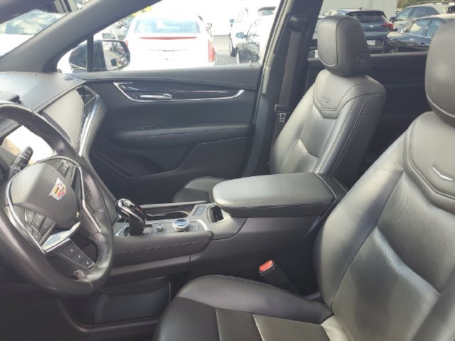 Certified 2022 Cadillac XT5 Premium Luxury AWD/4WD image 17