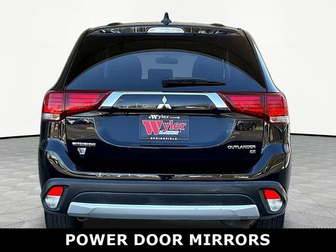 Used 2017 Mitsubishi Outlander SE AWD/4WD image 5