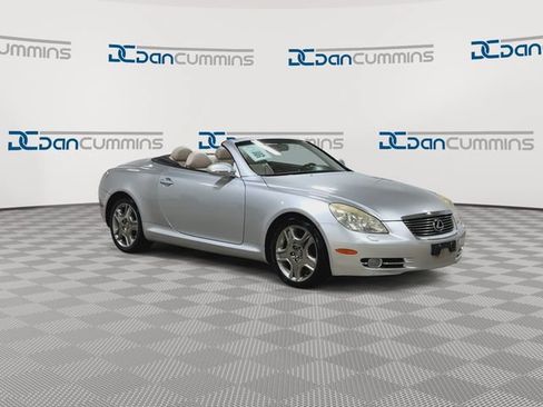 Used 2007 Lexus SC 430 Convertible RWD image 2