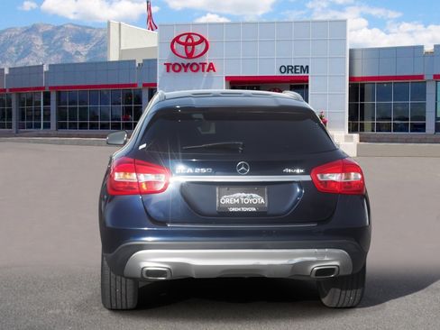 Used 2017 Mercedes-Benz GLA 250 4MATIC image 4