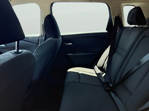Used 2025 Nissan Rogue SV FWD image 9