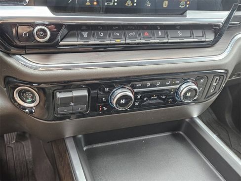 Certified 2024 GMC Sierra 2500 SLT w/ SLT Premium Package image 22