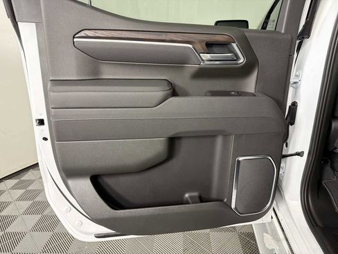 New 2026 GMC Sierra 1500 SLT w/ SLT Premium Plus Package image 18