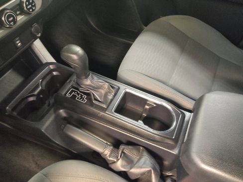 Used 2018 Toyota Tacoma SR RWD image 26