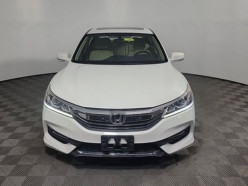 Certified 2017 Honda Accord EX image 12