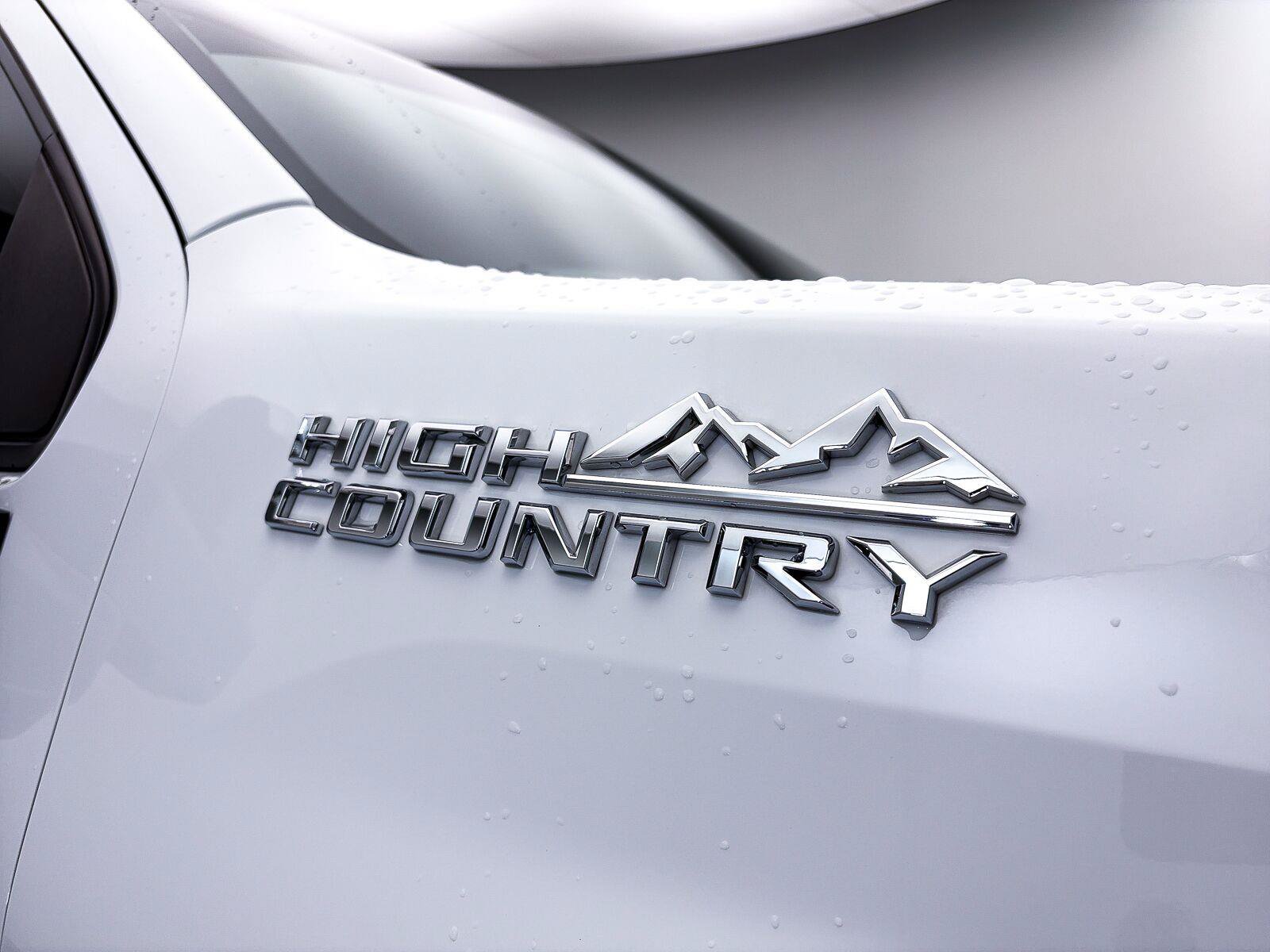 Used 2022 Chevrolet Silverado 2500 High Country w/ Z71 Off-Road Package AWD/4WD image 14