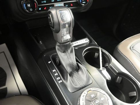 Used 2025 Ford Bronco Outer Banks image 23