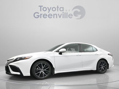 Certified 2024 Toyota Camry SE FWD image 2