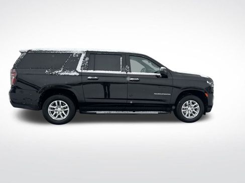 Used 2024 Chevrolet Suburban LT image 6