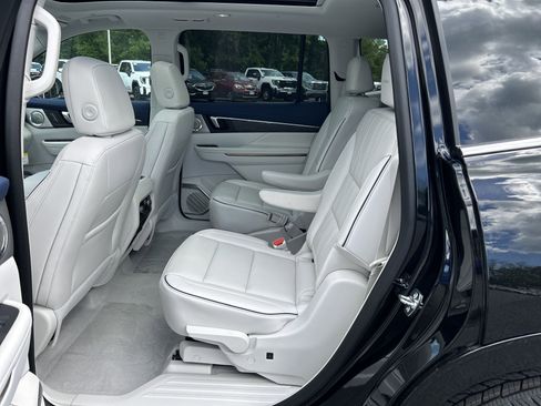 New 2026 Buick Enclave Avenir w/ Super Cruise Package FWD image 26