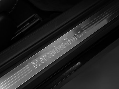 Used 2010 Mercedes-Benz E 550 Coupe image 20