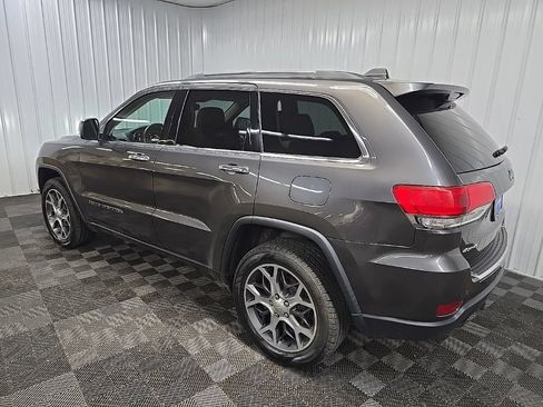 Used 2019 Jeep Grand Cherokee Limited AWD/4WD image 10