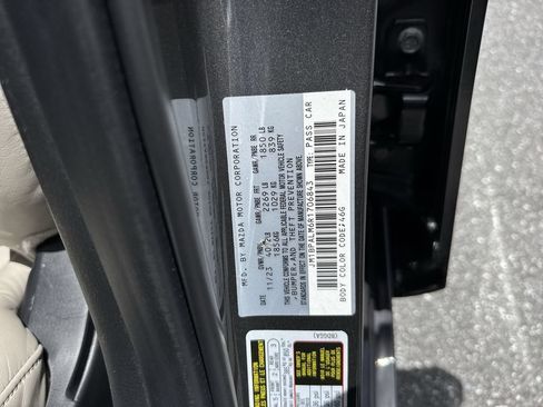 Used 2024 MAZDA MAZDA3 s FWD image 60