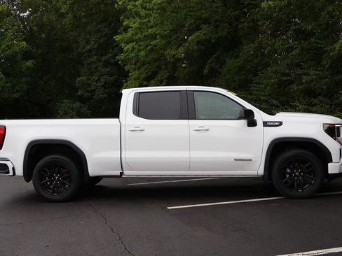 Used 2024 GMC Sierra 1500 Elevation w/ X31 Off-Road Package AWD/4WD image 10