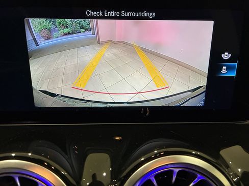 Used 2023 Mercedes-Benz GLB 250 4MATIC image 14