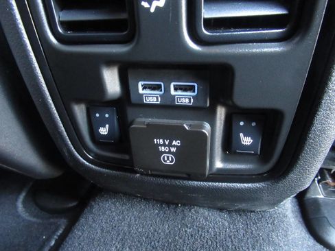Used 2024 Dodge Durango R/T AWD/4WD image 12