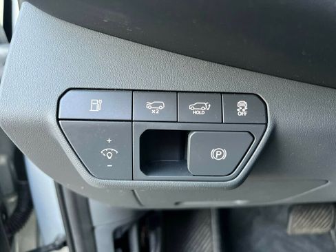 Used 2024 Kia EV9 Wind image 15