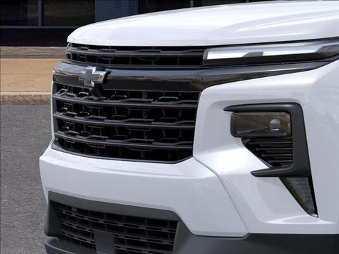 New 2026 Chevrolet Traverse LT w/ Midnight/Sport Edition FWD image 13