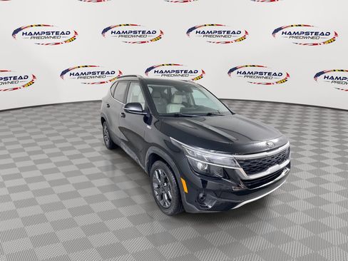 Used 2021 Kia Seltos EX AWD/4WD image 2
