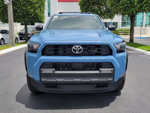 Used 2025 Toyota 4Runner 4WD image 4