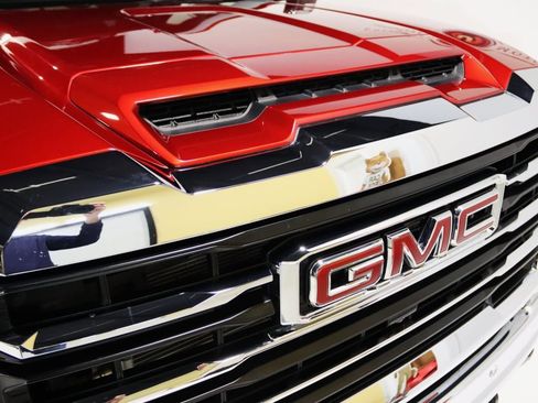 Used 2025 GMC Sierra 3500 SLT w/ SLT Premium Package image 35