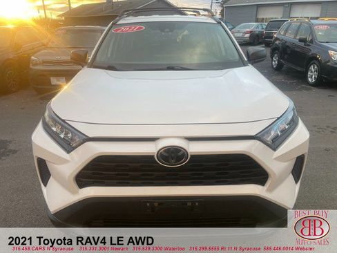 Used 2021 Toyota RAV4 LE AWD/4WD image 8