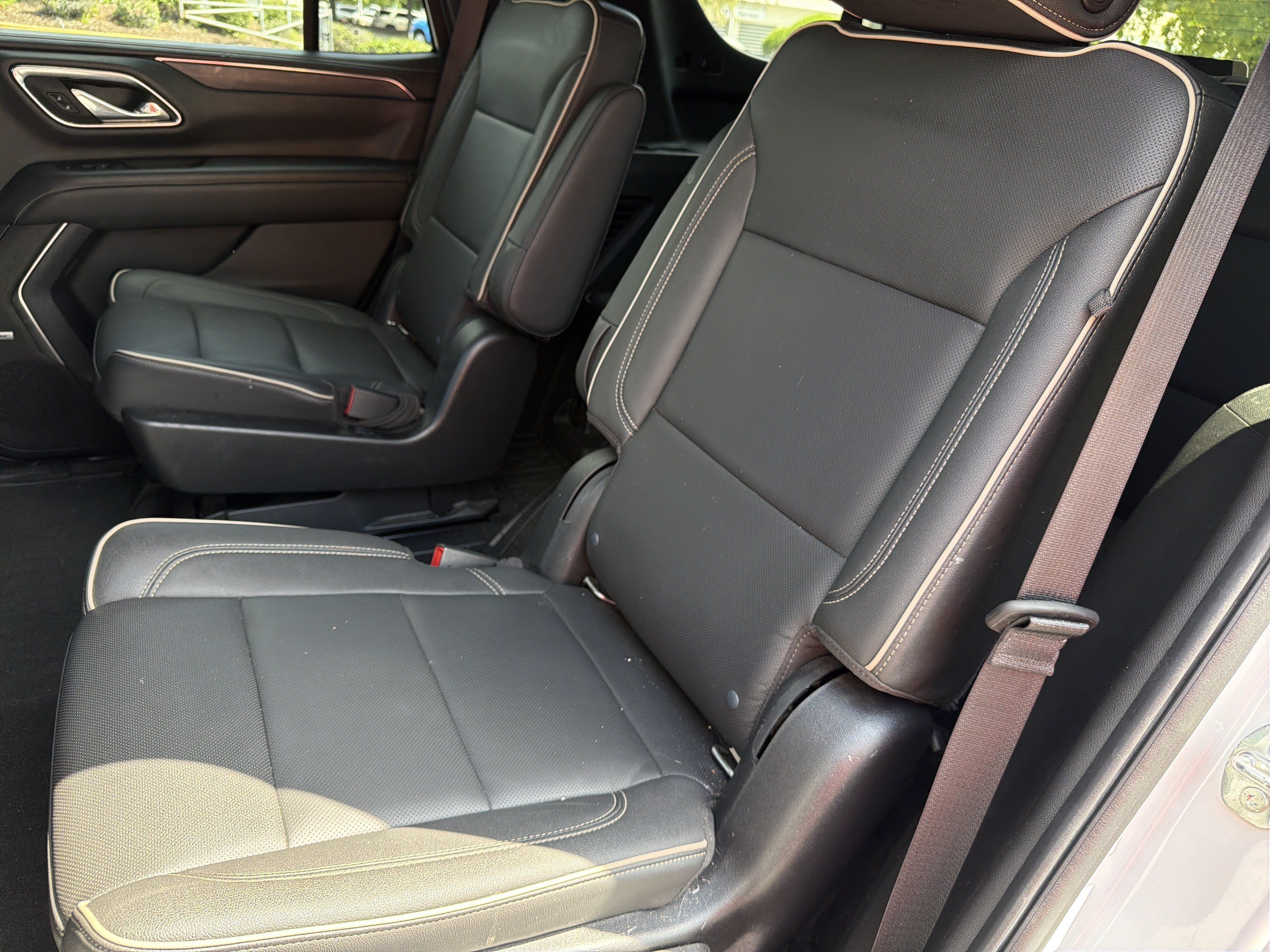 Used 2021 GMC Yukon SLT w/ SLT Premium Package RWD image 18