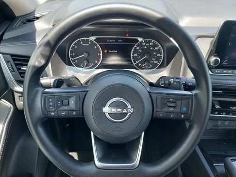 Used 2024 Nissan Rogue SV AWD/4WD image 32