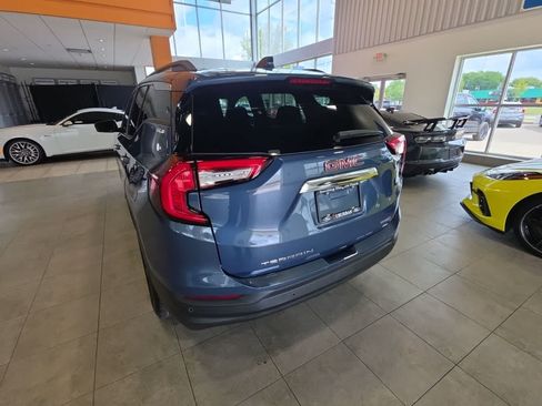 Used 2024 GMC Terrain SLE w/ Driver Convenience Package AWD/4WD image 11