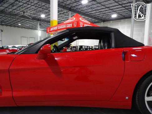 Used 2006 Chevrolet Corvette Convertible w/ Preferred Equipment Group image 30
