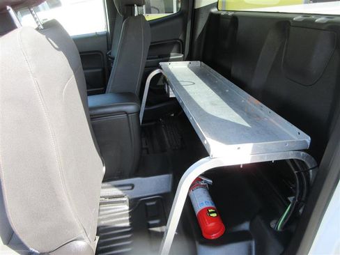 Used 2022 Chevrolet Colorado LT w/ Fleet Safety Package image 24