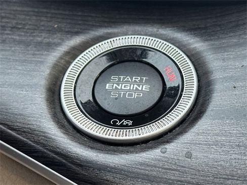 Used 2021 Jeep Grand Cherokee L Limited image 19