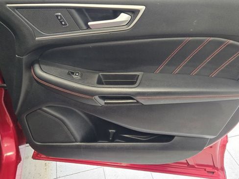 Used 2022 Ford Edge ST-Line w/ Class II Trailer Tow Package image 3