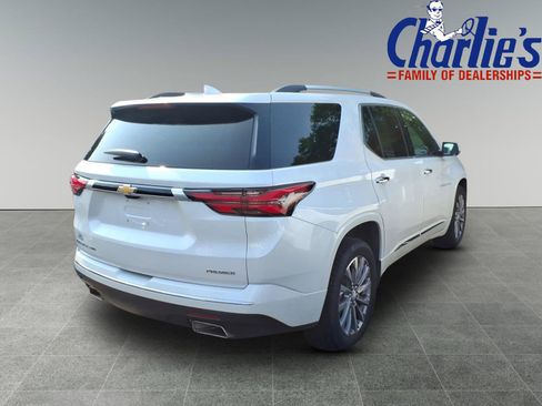 Used 2023 Chevrolet Traverse Premier AWD/4WD image 4