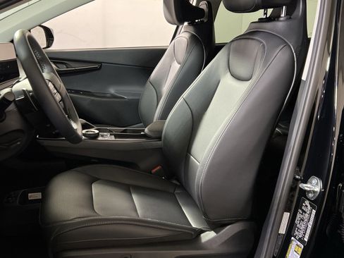 New 2025 Kia EV6 Wind image 11