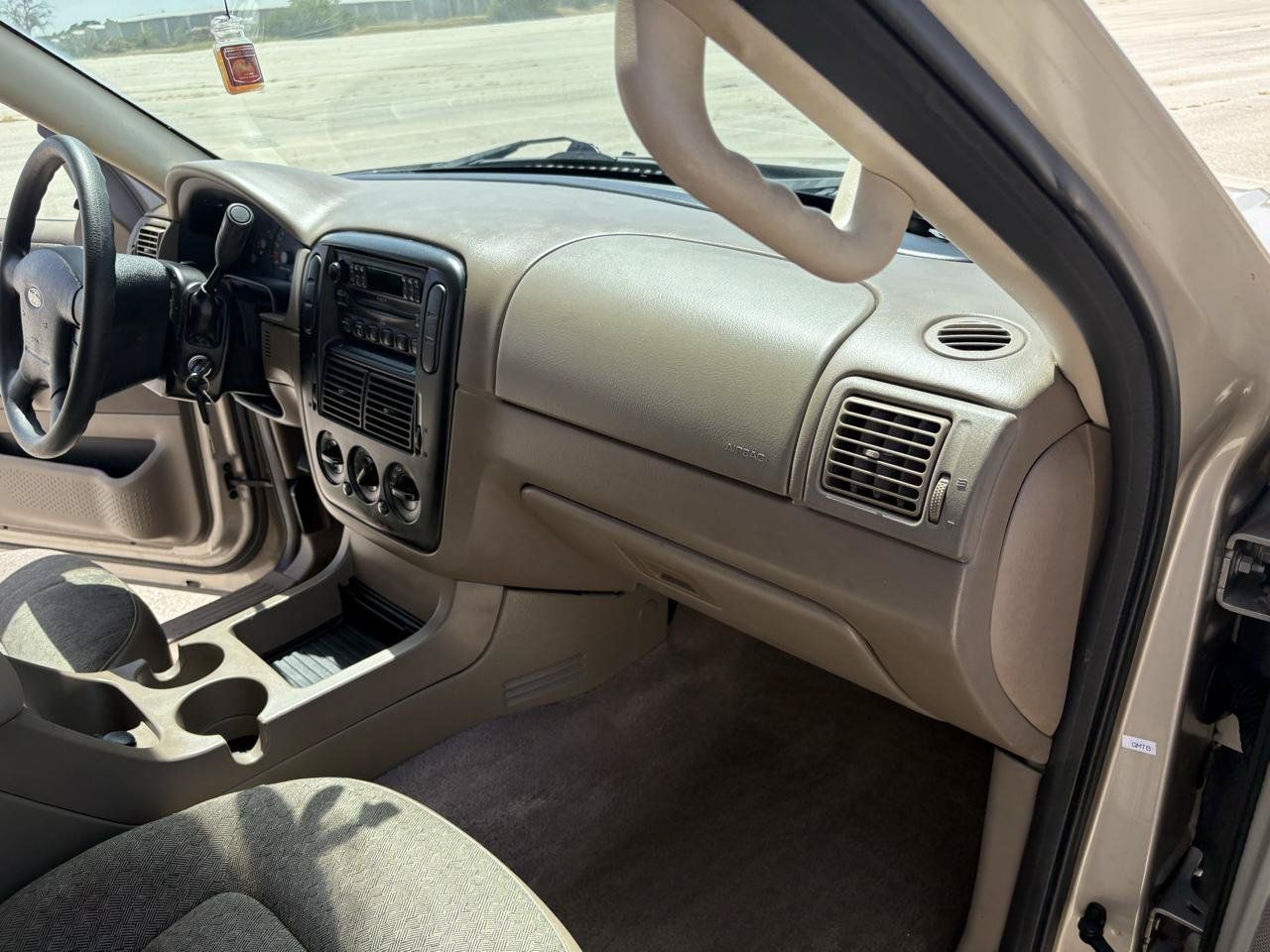Used 2004 Ford Explorer XLS RWD image 26