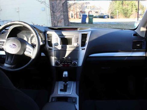 Used 2014 Subaru Outback 2.5i Premium image 28