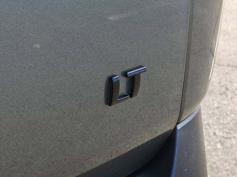 Certified 2022 Chevrolet Traverse LT w/ Midnight/Sport Edition image 30