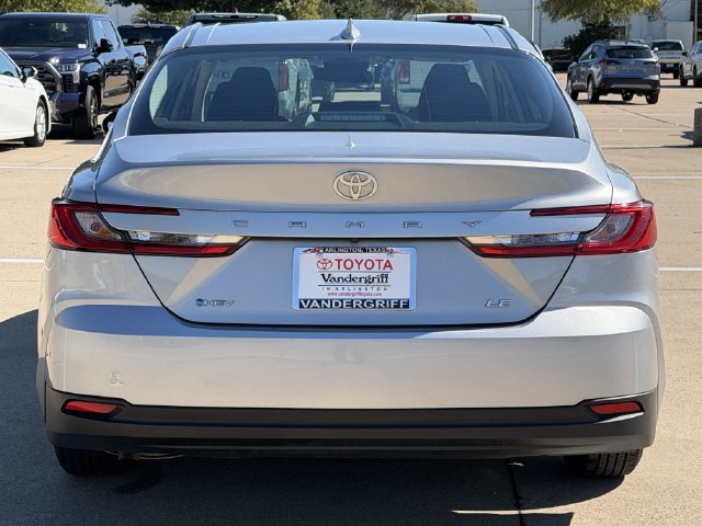 Used 2025 Toyota Camry LE FWD image 5